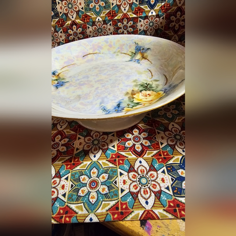 Beautiful plate stand